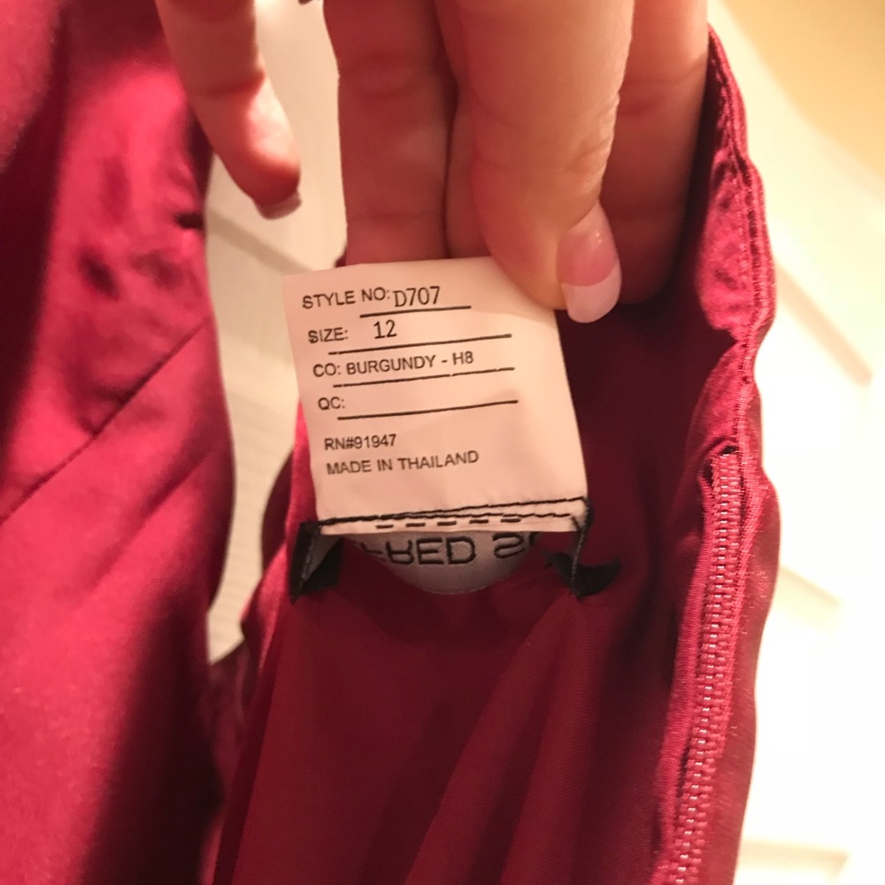 Burgundy long dress (with pockets)